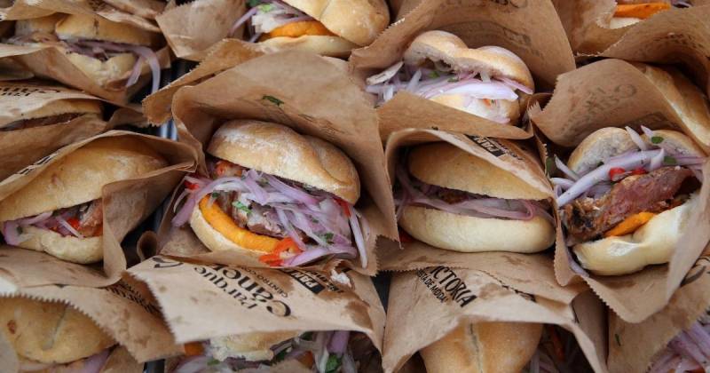 El pan con chicharrón fue el ganador de esta particular competencia organizada por Ibai Llanos / Foto: EFE