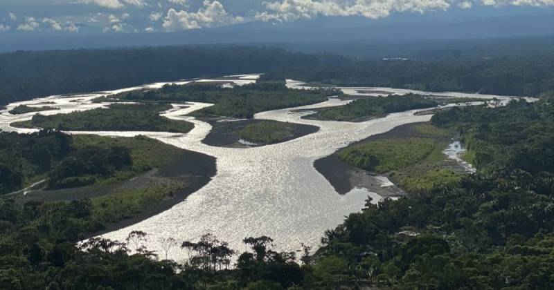 El mirador Indichuris es un destino popular por su vista panorámica del río Pastaza y la selva amazónica / Foto: cortesía