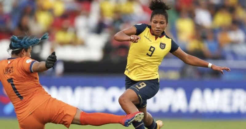 Nayely Bolaños está llamada a tener un papel determinante en el desempeño de la Tri en este campeonato / Foto: EFE