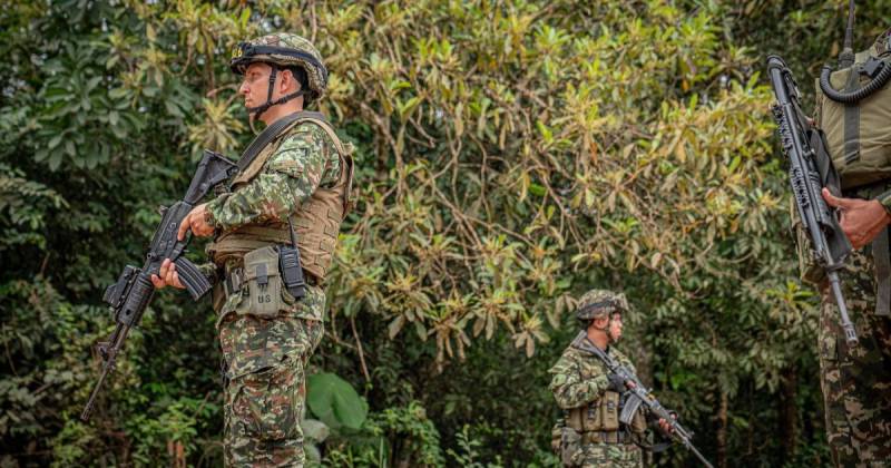 El enfrentamiento se produjo entre el Bloque Amazonas y el Bloque Jorge Suárez Briceño / Foto: cortesía Cuarta División del Ejército Nacional