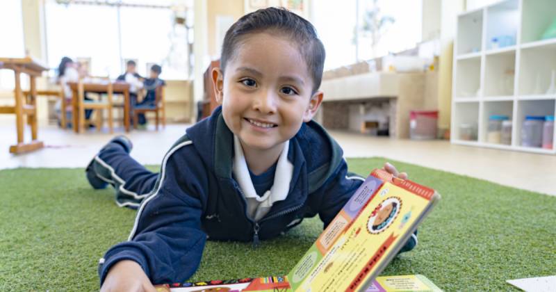 El reglamento busca garantizar la transparencia y proteger la economía de las familias ecuatorianas / Foto: cortesía Ministerio de Educación