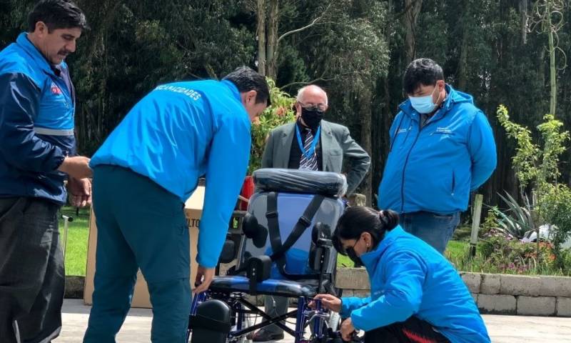 400 sillas de ruedas serán distribuidas en Napo, Orellana y Pichincha / Foto: Cortesía ministerio de Salud