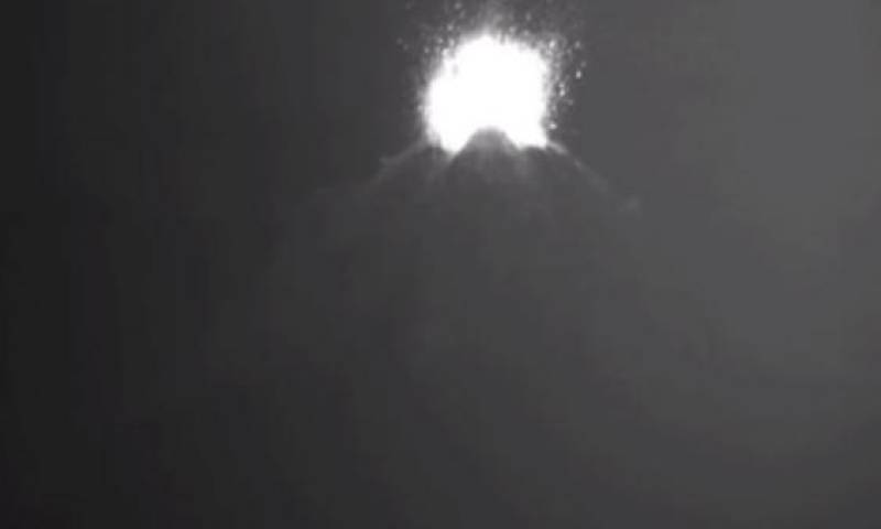 Tras la ocurrencia de un nuevo pulso eruptivo en el Sangay, el Ministerio de Turismo emitió la tarde de este 12 de mayo del 2019 una recomendación para que turistas no se acerquen a las inmediaciones del coloso. Foto: El Comercio