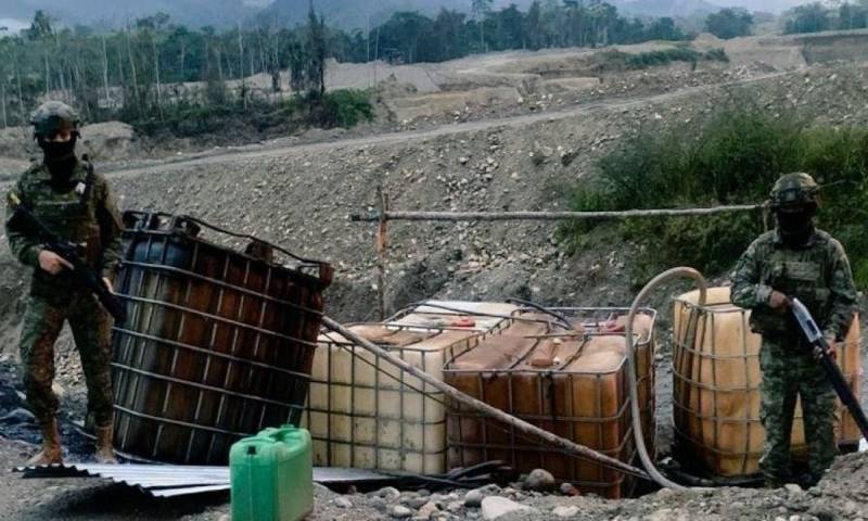 Cerca del 90 % de estas actividades ilícitas están enfocadas en la extracción de oro / Foto: cortesía Ejército Ecuatoriano