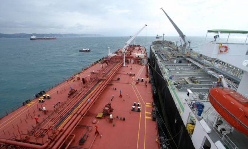 Las ventas anticipadas de petróleo fueron un mecanismo que usó el gobierno de Rafael Correa para generar nuevos ingresos. Sin embargo, no fueron consideradas como deuda. Foto: El Universo
