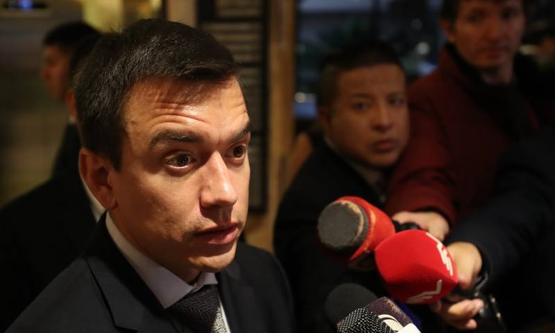Noboa advirtió que revisarán todo contrato o nombramiento sin consulta, que se realice de última hora / Foto: EFE
