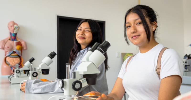 La feria tuvo lugar en la Universidad Nacional de Educación (UNAE) en Azogues / Foto: cortesía Ministerio de Educación
