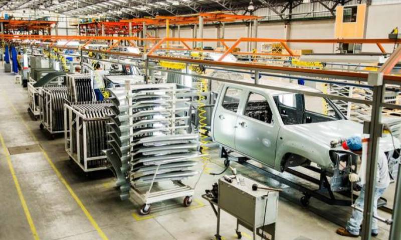 El trabajo y la producción son los principales afectados de la poca libertad económica. Foto: La Hora