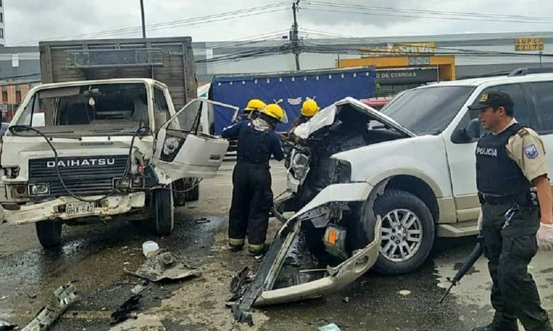 La Policía informó que se registró "un atentado criminal contra el vehículo en el que circulaba" Chonillo / Foto: cortesía Policía Nacional