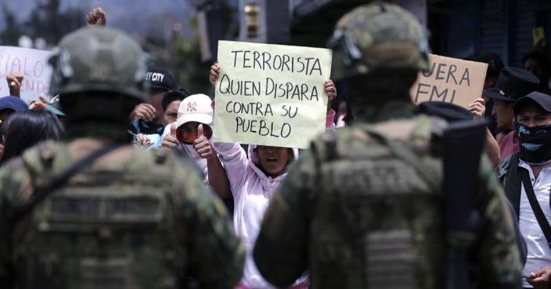 Las protestas han dejado hasta el momento una persona fallecida y más de cien detenidos / Foto: EFE