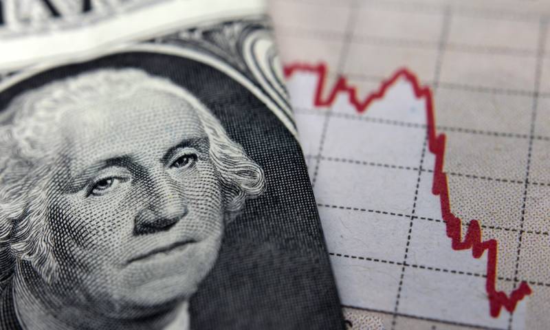 La divisa estadounidense cerró el día con un alza de +$50,11 pesos respecto a la jornada anterior (+1.35%). / Foto: Shutterstock