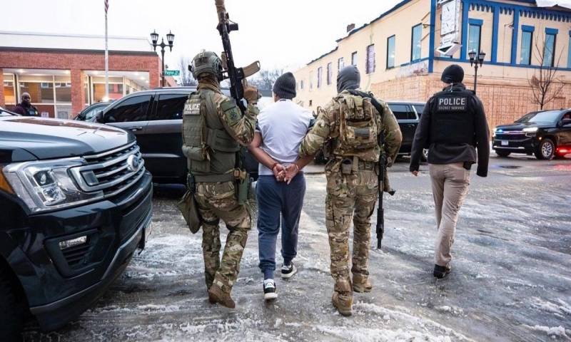 El DHS publicó imágenes de migrantes detenidos de México, El Salvador, Laos, Vietnam y Liberia / Foto: EFE