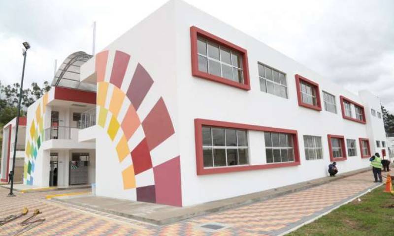 MALGASTO. El gasto público atado a la infraestructura educativa está entre los más propensos a la corrupción. Foto: La Hora