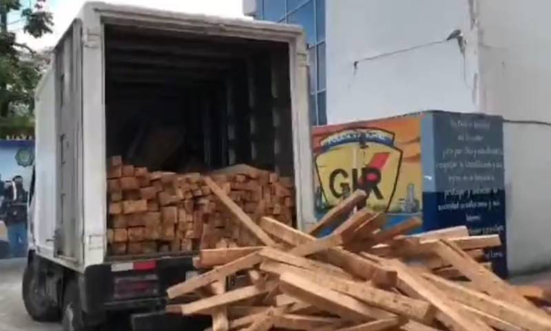 Los agentes policiales ubicaron el vehículo a la altura de la Penitenciaría del Litoral/ Foto: cortesía Policía Nacional