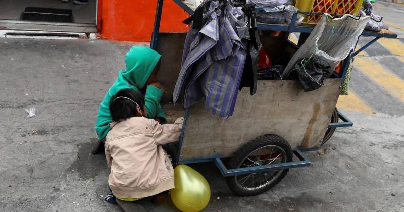 Se calcula que en Ecuador hay más de 3,5 millones de niñas y niños / Foto: EFE