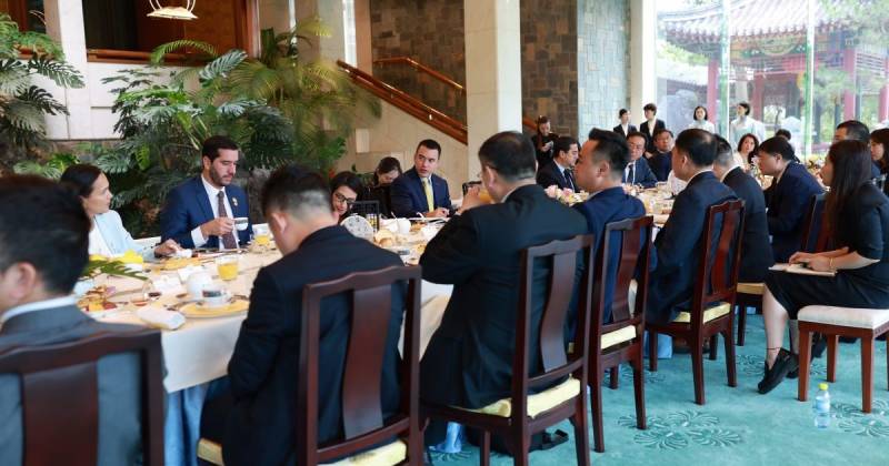 Daniel Noboa se reunió con empresas chinas en Beijing / Foto: cortesía Presidencia