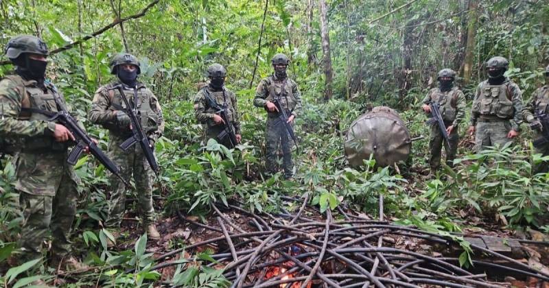 Toda la infraestructura fue destruida con el objetivo de impedir "su posible uso para actividades ilícitas transfronterizas" / Foto: cortesía Ejército Ecuatoriano