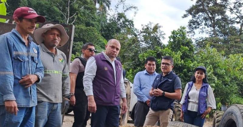 El ministro de Salud, Juan Bernardo Sánchez, recorrió hospitales y barrios de Zamora Chinchipe / Foto: cortesía Ministerio de Salud