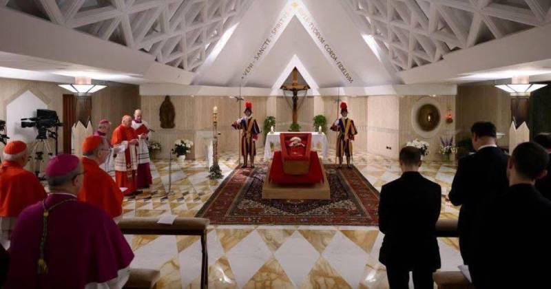 Noboa declaró tres días de duelo nacional por el fallecimiento del papa Francisco / Foto: cortesía News Vativano