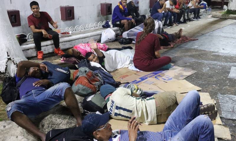 La familia, que cruzaba la región del Istmo de Tehuantepec, la zona más angosta del país, se transportaba de manera irregular