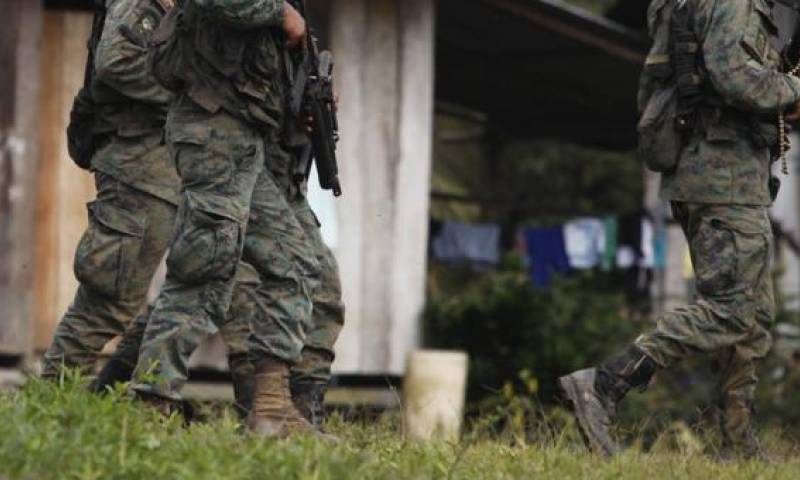 Una patrulla militar fue atacada este 1 de mayo del 2018, cuando recorría el recinto Corriente Larga en Mataje, en la frontera norte con Colombia. Foto: El Comercio
