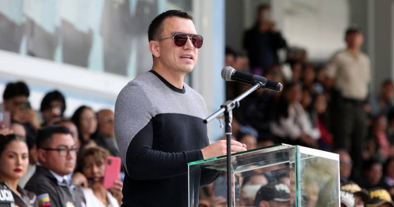 La entrega de los buses se realizó en la Escuela Superior de Policía ‘General Enríquez Gallo’ / Foto: cortesía Presidencia