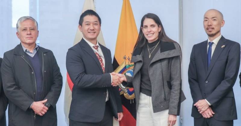 La viceministra de Ambiente, Daniela Limongi, se reunió con representantes de la agencia japonesa JICA / Foto: cortesía MAE