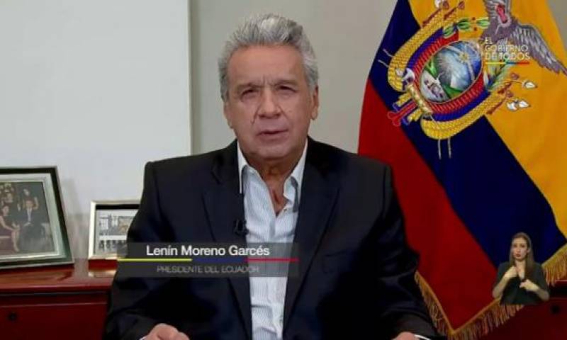 El presidente Lenín Moreno se refirió la noche de este lunes 20 de abril del 2020 a la crisis económica que vive el Ecuador debido a la caída del precio de petróleo y a la pandemia por el covid-19. Captura video
