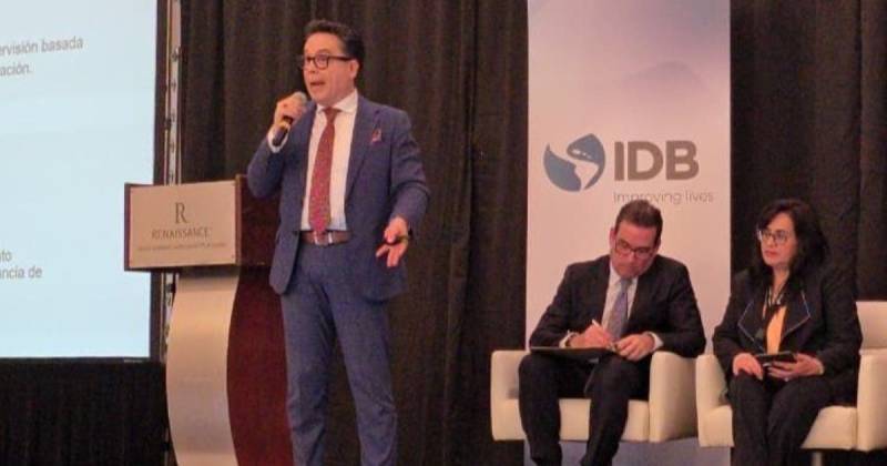 Roberto Romero, superintendente de Bancos, brindó detalles sobre las entidades ilegales / Foto: cortesía Roberto Romero