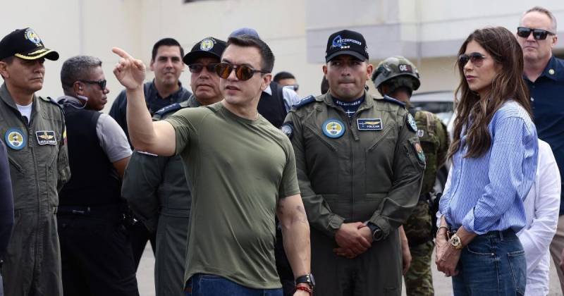 La Secretaria Nacional de Seguridad, Kristi Noem, visitó los dos emplazamientos la semana pasada / Foto: EFE