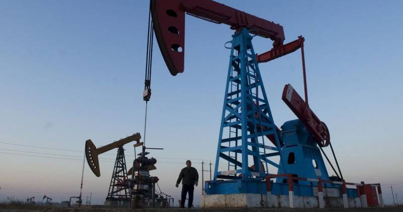 Los contratos de futuros del WTI para entrega en agosto subían 14 céntimos de dólar / Foto: EFE