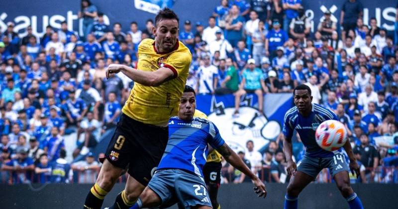 El uruguayo Octavio Rivero anotó el primer gol de Barcelona / Foto: cortesía Barcelona