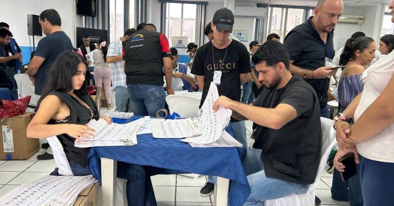 Estos delegados tienen la responsabilidad de verificar cada etapa del proceso electoral / Foto: cortesía CNE