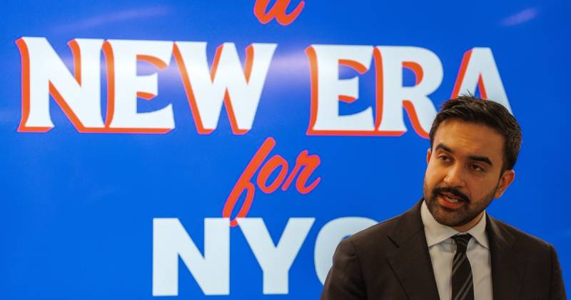 Nacida en Ecuador y criada en el barrio de Queens, Arteaga desarrolló su carrera en el sistema de salud pública de Nueva York.