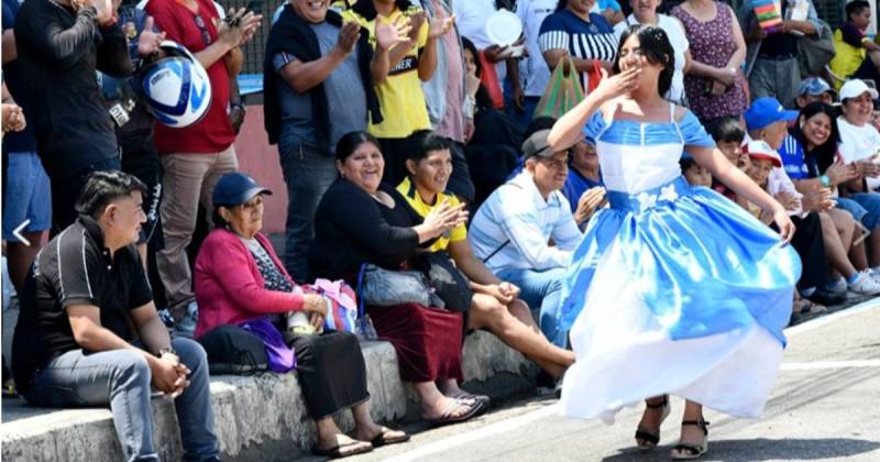 Hubo desfiles, concursos gastronómicos y partidos de fútbol sala / Foto: cortesía Municipio de Guayaquil