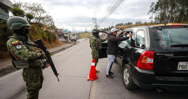 La RELE registró al menos 21 casos de agresiones físicas y hostigamiento contra periodistas y trabajadoras de medios / Foto: EFE
