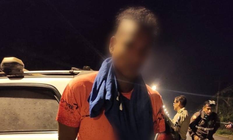 La Policía informó este viernes de la captura de cuatro personas, quienes se movilizaban en un taxi, en cuyo interior transportaban material explosivo/ Foto: cortesía Nacional