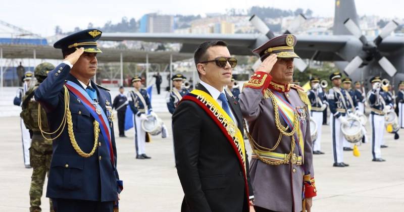 El presidente Daniel Noboa participó en la ceremonia por los 105 años de la Aviación Nacional / cortesía Presidencia