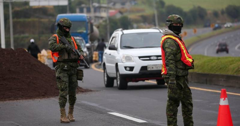 Además de la explosión en Guayaquil, se recibieron reportes de explosivos colocados en puentes en la vía Guayaquil-Machala y Machala-Cuenca / Foto: EFE