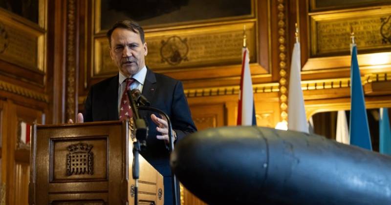 El riesgo de detención se basa en la orden de arresto emitida por la CPI el 17 de marzo de 2023 / Foto: cortesía Rados?aw Sikorski