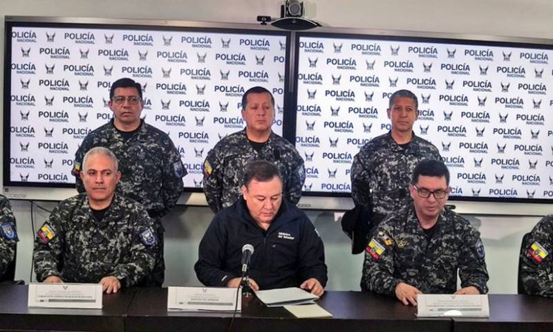 Al menos dos carros bomba estallaron la madrugada de este martes y dos policías fueron asesinados en la provincia del Guayas / Foto: cortesía Policía Nacional