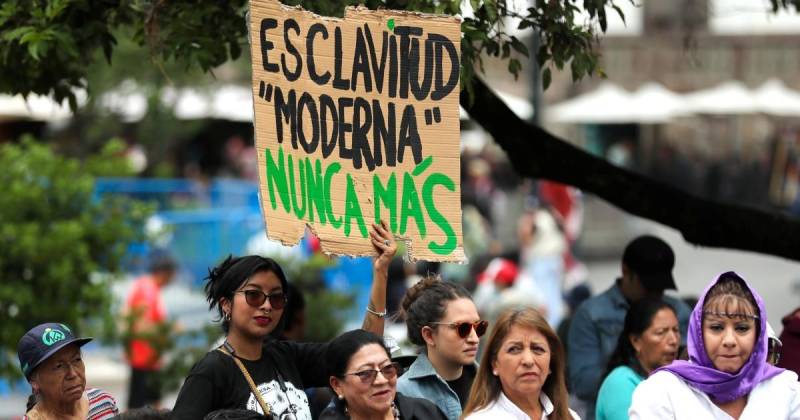 Las personas vivían en campamentos dentro de las haciendas y cosechaban abacá en beneficio de Furukawa / Foto: EFE