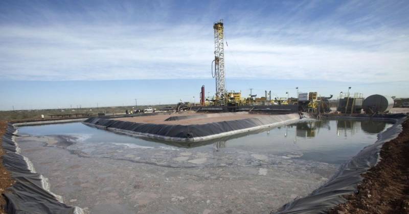 Los contratos de futuros del WTI para entrega en agosto subían 45 céntimos de dólar / Foto: EFE 
