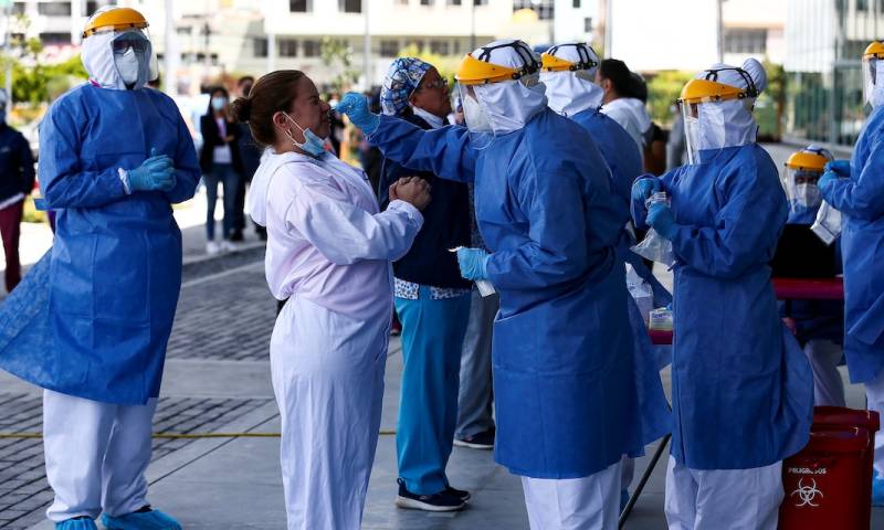 Ecuador suma 595 nuevos casos de covid-19 / Foto: EFE