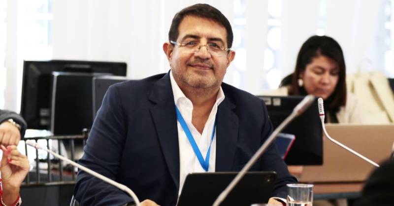 El asambleísta respondió en un comunicado que es inocente e "incapaz de producir sobre un ser humano el daño" / Foto: cortesía Santiago Díaz Asque