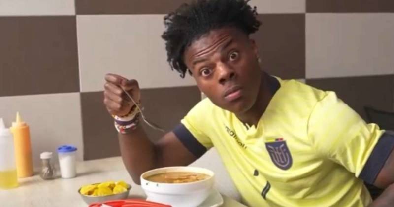 El influencer IShowSpeed probó el encebollado durante su visita a Quito en enero / Foto: cortesía 