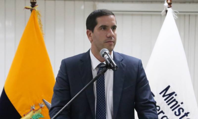 Roberto Luque brindó ayer tarde su novena rueda de prensa sobre la situación eléctrica en Ecuador / Foto: cortesía Ministerio de Energía y Minas