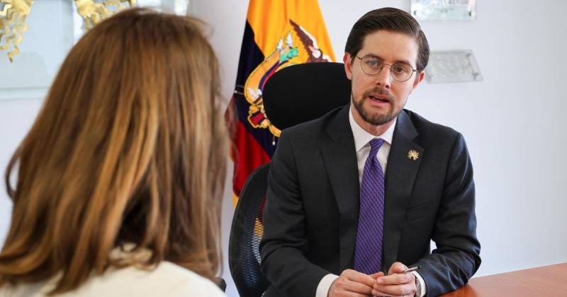 Ecuador cerró el 2024 con una contracción del 2 %, según afirmó el gerente del BCE, Guillermo Avellán / Foto: cortesía BCE