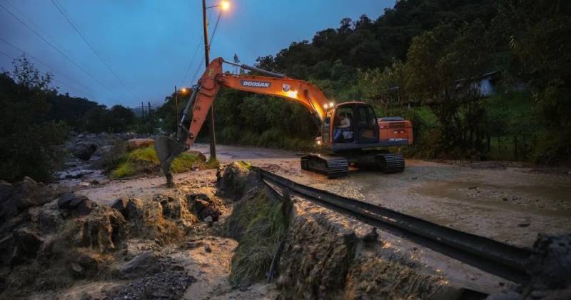 Habitantes afirman que la prioridad parece estar centrada en reactivar el transporte petrolero antes que la circulación ciudadana / Foto: cortesía MTOP