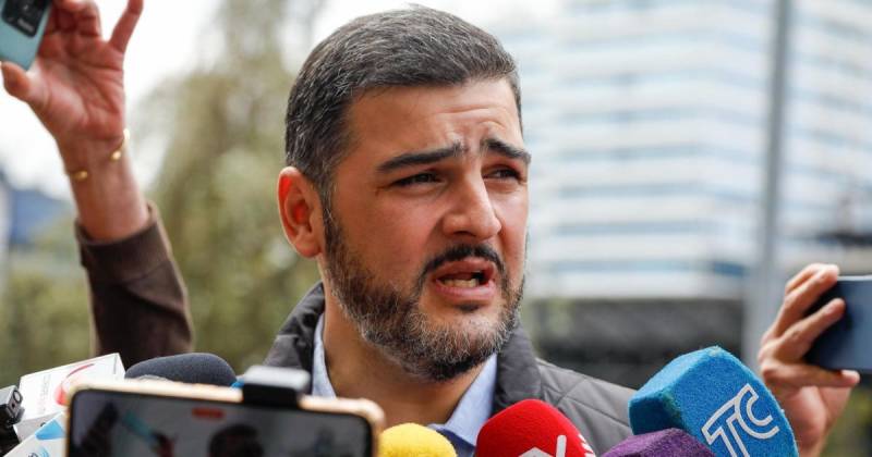 Alvarez señaló que la firma del memorando de entendimiento "simboliza la confianza de Francia con Guayaquil, estrecha lazos, los fortalece" / Foto: EFE